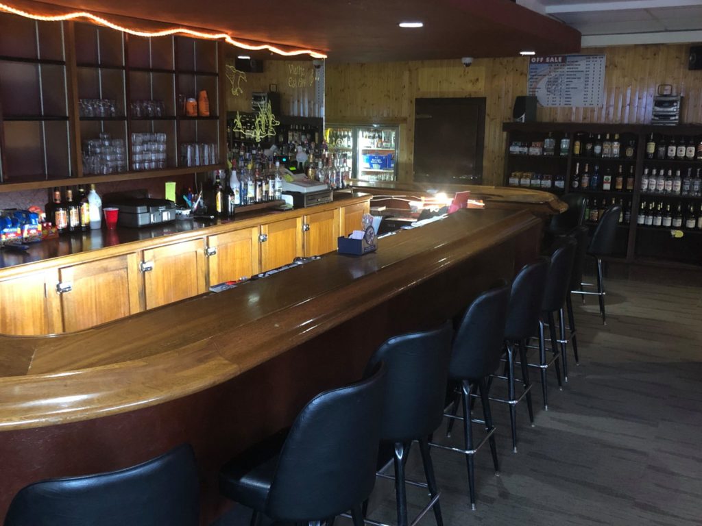 Vieths Bar & Grill
